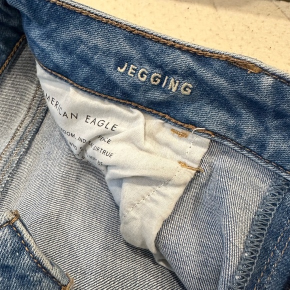 American Eagle jeans, lightly worn, great condition - Picture 3 of 6